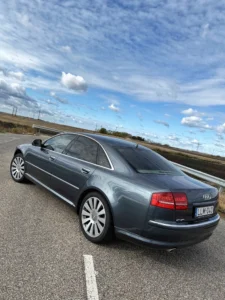 AUDI A8 LLMIMG_8570