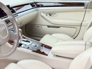 AUDI A8 LLMIMG_8564