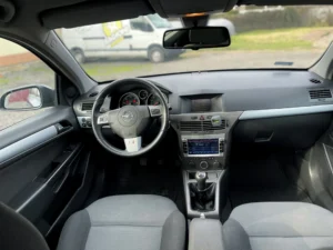 Opel Astra H (5)
