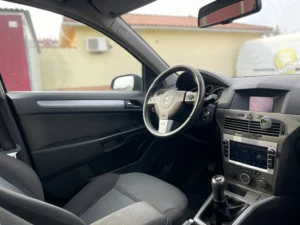 Opel Astra H (4)