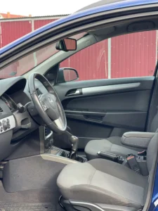 Opel Astra H (9)