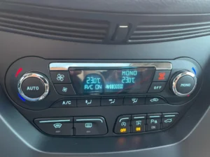 Ford C-Max SVF (3)