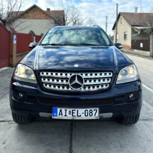 Mercedes-Benz ML320 CDI AIEL (15)