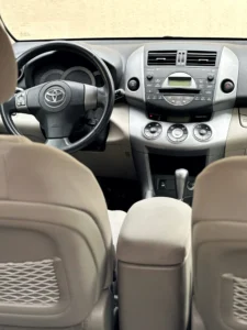 TOYOTA RAV4 KVL (4)
