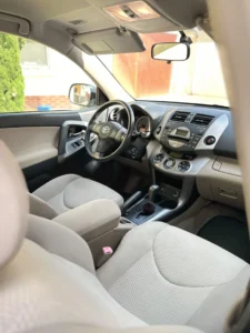 TOYOTA RAV4 KVL (7)