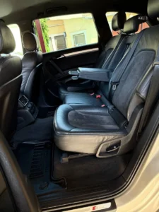 Audi Q7 LAS (10)