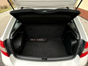 Skoda Rapid 2015-4 (5)