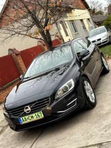 VOLVO V60 D6 HIBRID (12)