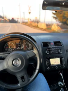 VW TIGUAN 7sz Barna (1)